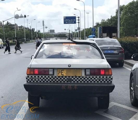 小区周边现众多驾考教练车引不满 交警总队已关注